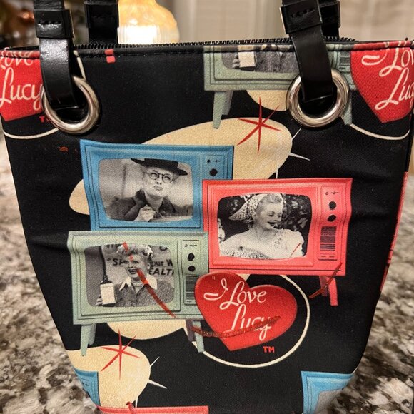 I Love Lucy Zip-Up Bucket Purse - Picture 4 of 4